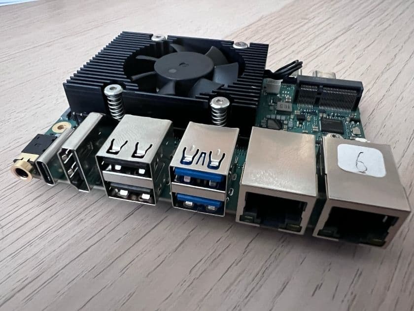 Radxa Dragon Q8B brings laptop specs to single-board-computer form factor