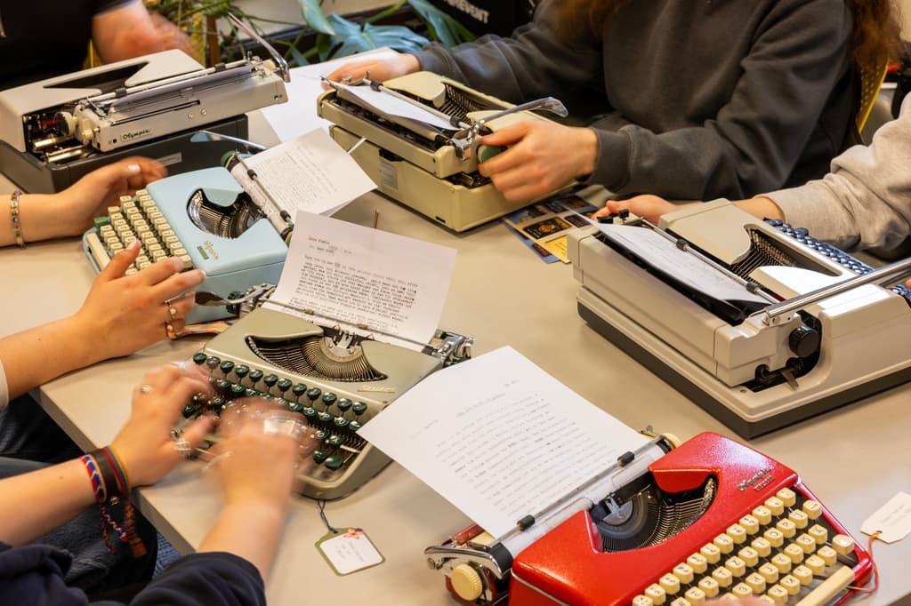 College instructor adopts typewriters to combat AI plagiarism