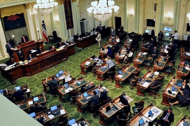 California Assembly passes bill to ban game shutdown without player compensation