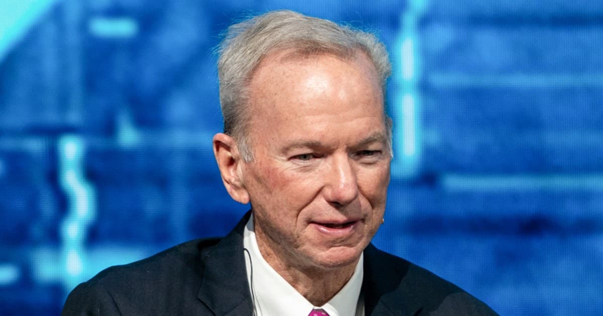 Eric Schmidt booed at graduation over AI remarks